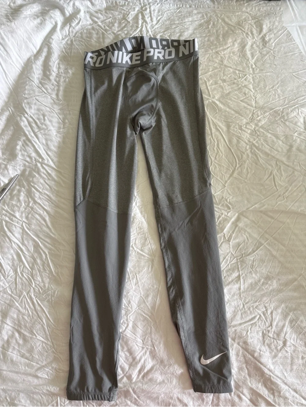 Nike Pro Men’s Gray Performance Compression Tights